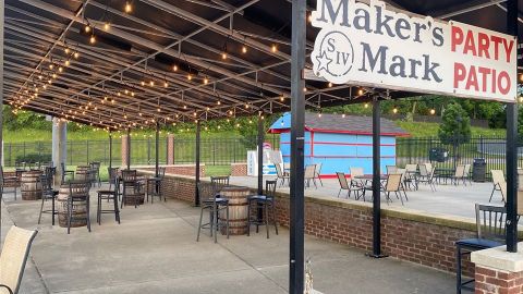 Dine Out In A Real Stadium At This Baseball-Themed Ballpark Restaurant In Kentucky