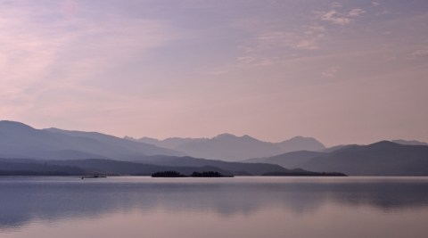 The Largest Natural Lake In Colorado, Grand Lake, Is Unbelievably Serene