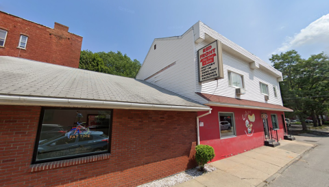 Get A Taste Of The New York Tradition Of Eating Cheese On Bottom Pizza From Red Front Restaurant