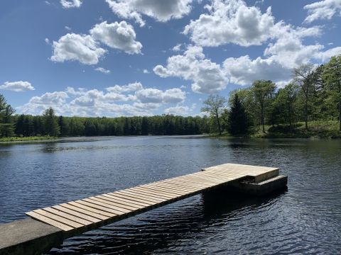 This Easy, 2.9-Mile Hike In Pennsylvania Will Lead You Straight To The Shores Of The Beautiful Stairway Lake