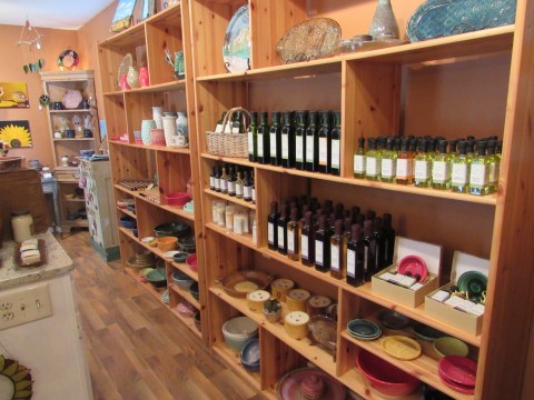 Browse Hundreds Of Iowa-Made Items At Iowa Makers, A Charming Local Shop You'll Love