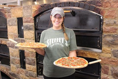 The Brick Oven Pies Or The House Specialty At Steffey's Pizza In Arkansas Will Have You Drooling