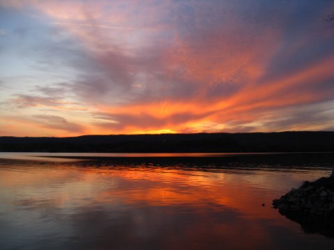 Nestled At The Foot Of The Great Smoky Mountains, Watts Bar Lake Has Some Of The Clearest Water In Tennessee