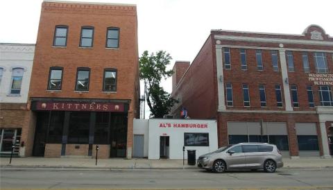 People Drive From All Over For The Burgers And Shakes At This Charming Wisconsin Hamburger Shop