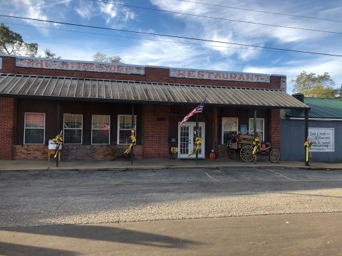 Lost Creek Steak & Seafood Is The Down-Home, Country Cooking Georgia Is Known For