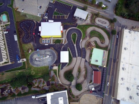 There's An Awesome, Outdoor Water Go-Kart Track At Seekonk Grand Prix In Massachusetts Called The Slick Track