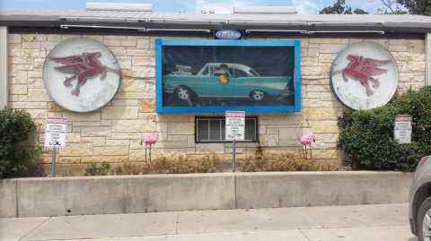 Revisit The Glory Days At This 50s-Themed Restaurant In Texas