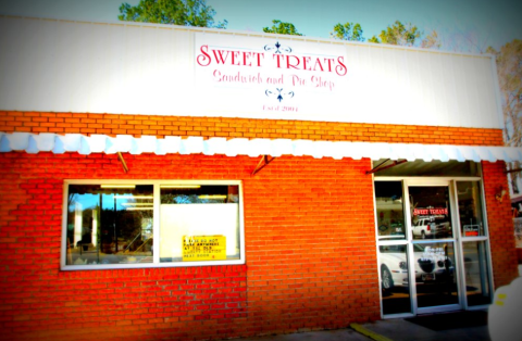 Splurge On Dessert First At Sweet Treats In Arkansas, Where All The Desserts Are Under $3