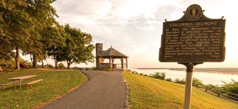 Picnic Along The Mississippi At The Peaceful Columbus-Belmont State Park In Kentucky