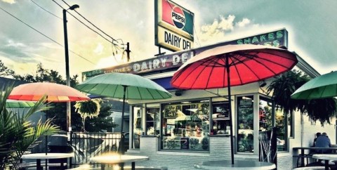 Cool Off With Soft Serve And Snacks At The Local Favorite Dairy Del Ice Cream In Kentucky