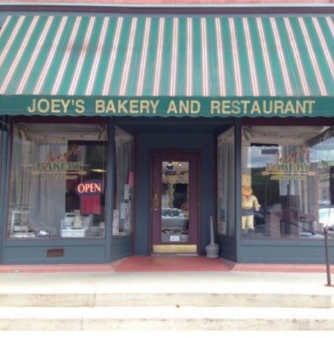 Tempt Your Taste Buds With A Delicious Meal At Joey's Bakery In Pennsylvania