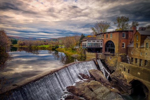 Tour A Piece Of Country Music History By Visiting Loretta Lynn's Ranch In Tennessee