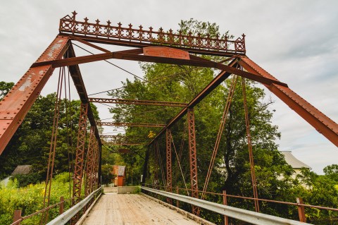 The Minnesota Ghost Town That's Perfect For An Autumn Day Trip