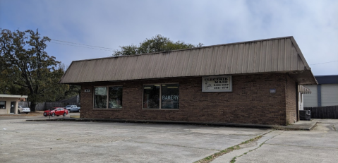 Authentically Old-Fashioned, This Mississippi Bakery Has Been In The Business Of Sweets For Over 90 Years 