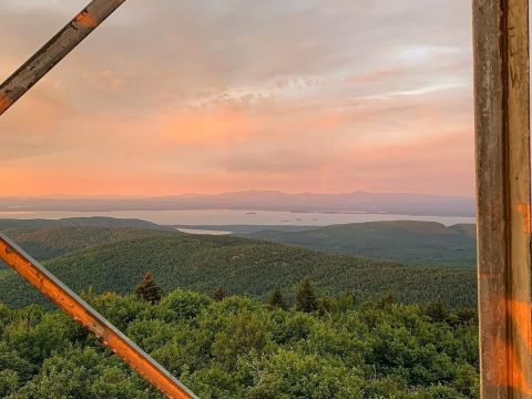 Poke-O-Moonshine Trail Is A Low-Key New York Hike That Has An Amazing Payoff