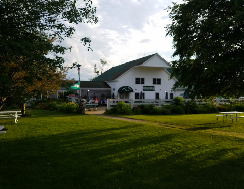 With BBQ, Ice Cream And Mini Golf This Maine Eatery Is Its Own Day Trip