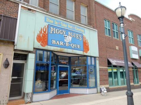 Locals Love The Mouthwatering BBQ At Piggy Blue's Bar-B-Que in Austin, Minnesota