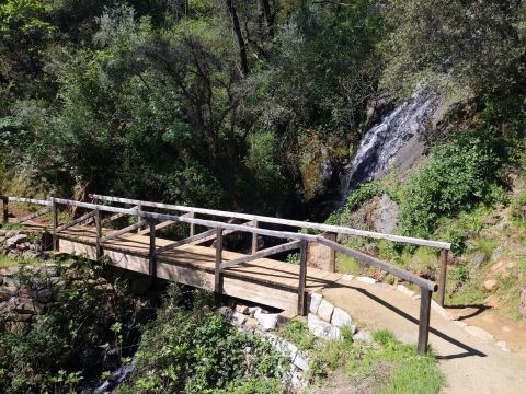 A Trail Full Of American River Views Will Lead You To A Waterfall Paradise In Northern California