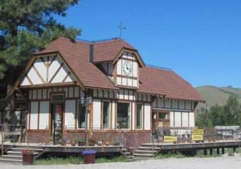 One Of The Best Bakeries In Montana Is Tucked Away In A Charming Village