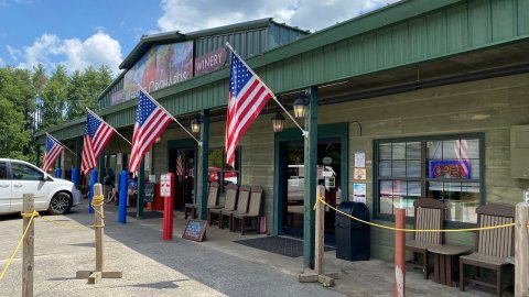 Start Planning For A Trip To Mercier Orchards In Georgia This Fall For Fried Apple Pies Galore