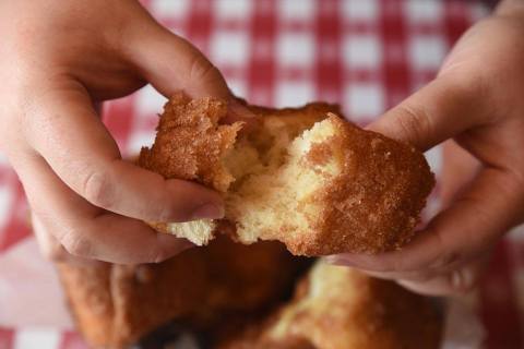 Enjoy Cinnamon Rolls So Good, You'll Crave A Take Home Order At Strouds In Kansas