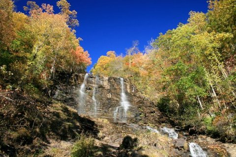 Amicalola Falls In Georgia Will Soon Be Surrounded By Beautiful Fall Colors