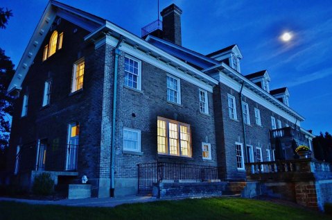 Michiganders Can Stay Overnight At The Supposedly Haunted Felt Mansion This October