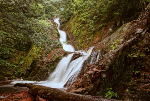 This Short And Sweet Trek Leads Straight To A Towering Waterfall In Wisconsin