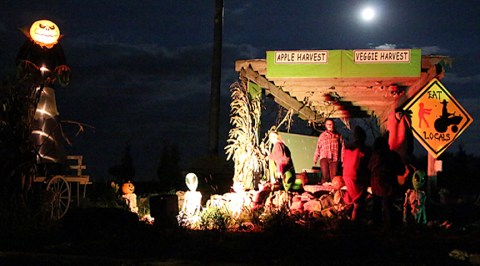 You Can Drive Through The Family-Friendly Lake Metroparks Halloween Experience In Ohio This Year