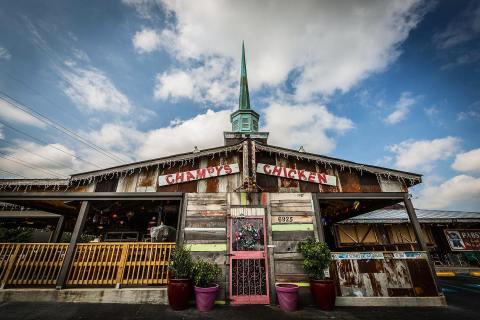 The Decadent Food At Champy's Famous Fried Chicken In Tennessee Is Guaranteed To Make Your Mouth Water