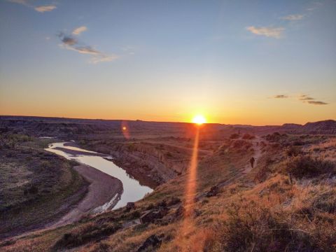 The Wind Canyon Trail Might Be One Of The Most Beautiful Short-And-Sweet Hikes To Take In North Dakota