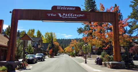 Take A 2-Hour Drive Through Southern California To See This Year's Beautiful Fall Colors