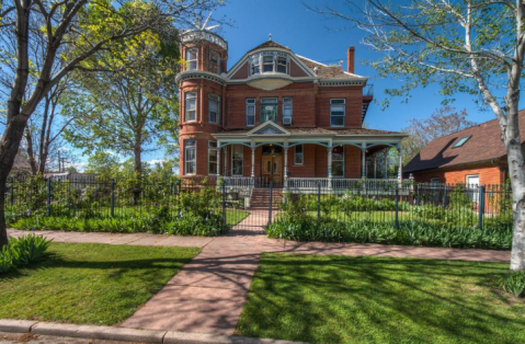 A Stay In The Spooky Lumber Baron Inn In Colorado Is The Perfect Halloween Trip