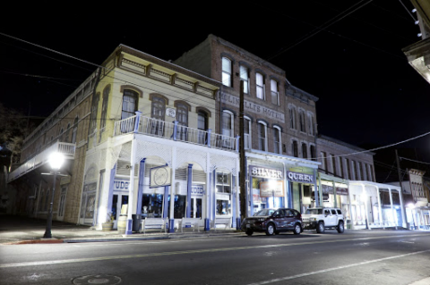 Stay Overnight In A 144-Year-Old Hotel That's Said To Be Haunted At Silver Queen Hotel In Nevada