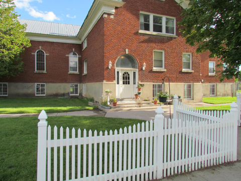 Originally A 1927 Church House, The Rocky Mountain Red Brick Inn Is A Beyond Unique Place To Stay In Idaho