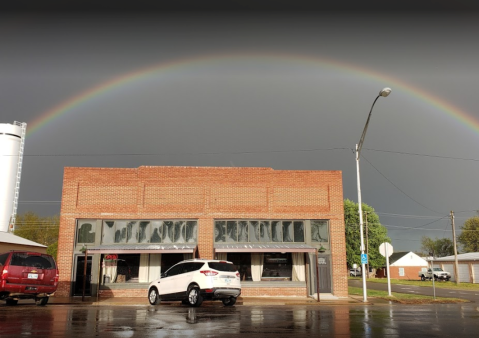 For A Warm, Hometown Atmosphere And Delicious Steaks, Head To The Red Brick Public House In Oklahoma