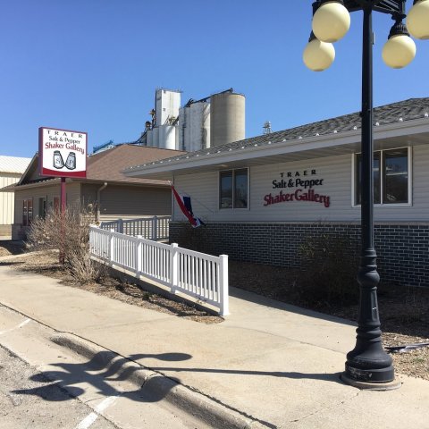 There's One Quirky Iowa Museum That's Home To 16,000 Salt And Pepper Shakers And You've Got To See It