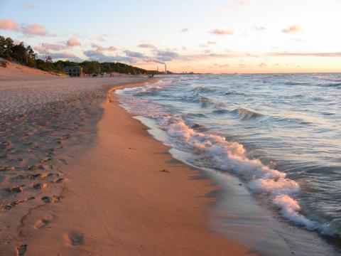 Indiana Dunes National Park Is An Inexpensive Road Trip Destination That's Affordable