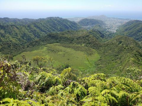Embark On An Epic 7.3-Mile Trail In Hawaii That Features Waterfalls And Jaw-Dropping Views