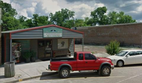 Whipping Up Great Food In An Unassuming Setting, Skidmore's Grill In Mississippi Is The Very Definition Of A Hole-In-The-Wall       