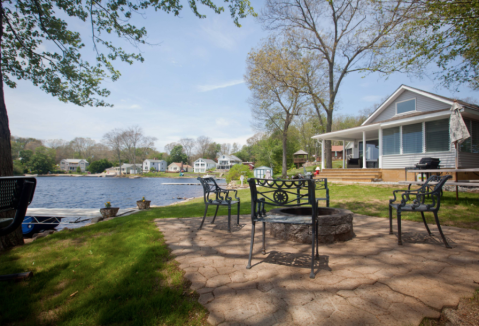 You'll Have A Front Row View Of The Connecticut Oxoboxo Lake In These Cozy Cabins