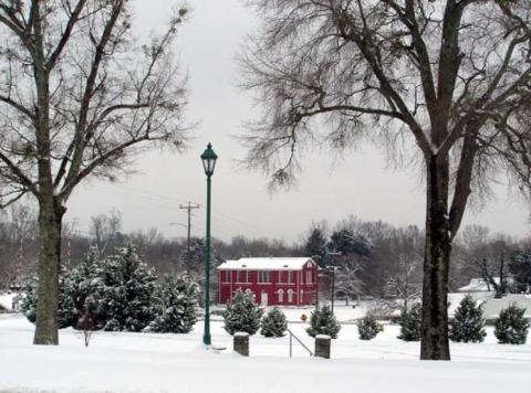 Explore The Charming Courthouse That Earned Iuka, Mississippi The Nickname the “Marriage Capital”