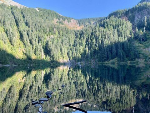 Embark On An Epic 7.8-mile Trail In Washington That Features A Lake And A Waterfall