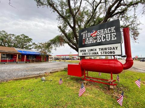 Roll Up Your Sleeves And Feast On Delicious Ribs At Paul's Rib Shack In Louisiana