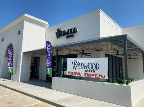 Enjoy Scrumptious Wood-Fired Pizza At Wildwood Pizza In Louisiana