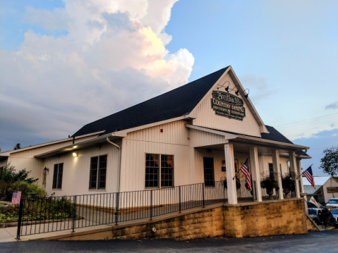 The All-You-Can-Eat Buffet At Breitbach's In Iowa Features Downright Delicious Country Cookin'