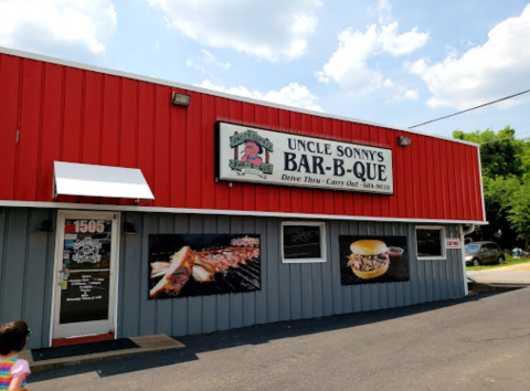 Uncle Sonny's Roadside Barbecue Joint In Tennessee Is Worthy Of A Pilgrimage From Any Corner Of The State