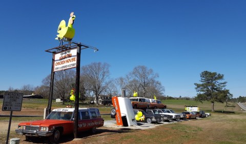 Alabama Has A Haunted Chicken House And It'll Frighten You In The Best Way