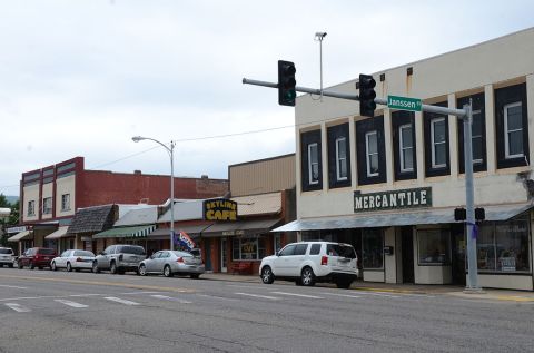 Visit Skyline Cafe, The Small Town Diner In Arkansas That's Been Around Since The 1920s