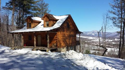 This Mountain Cabin In Virginia Is A Quiet Getaway All Four Seasons Of The Year